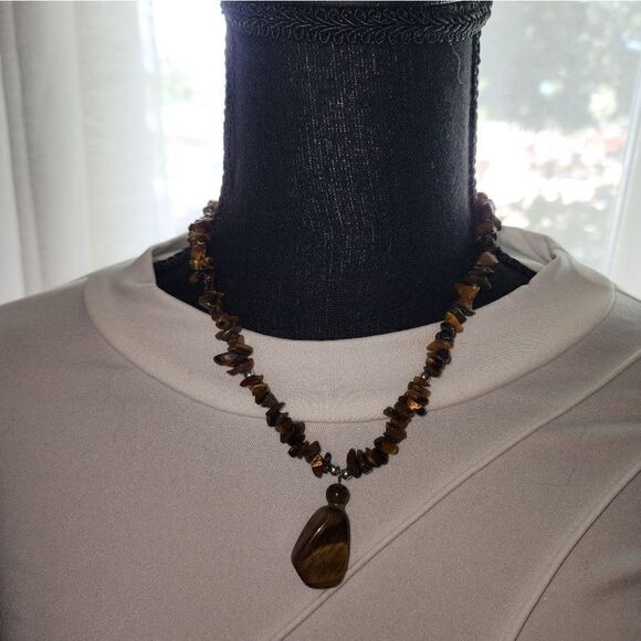 Natural Tiger Eye Stone Necklace Pendant Beaded 16 in Silver Tone Screw Clasp - Picture 4 of 6